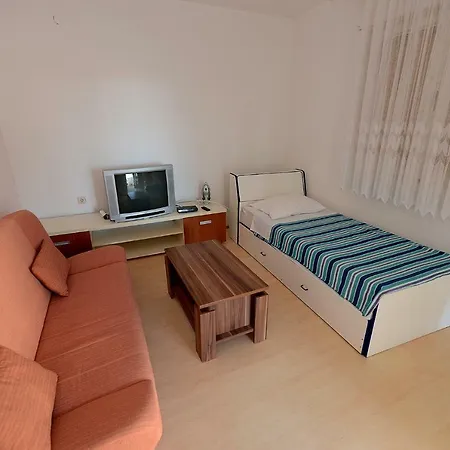 Kod Stipe Apartment Vrsi